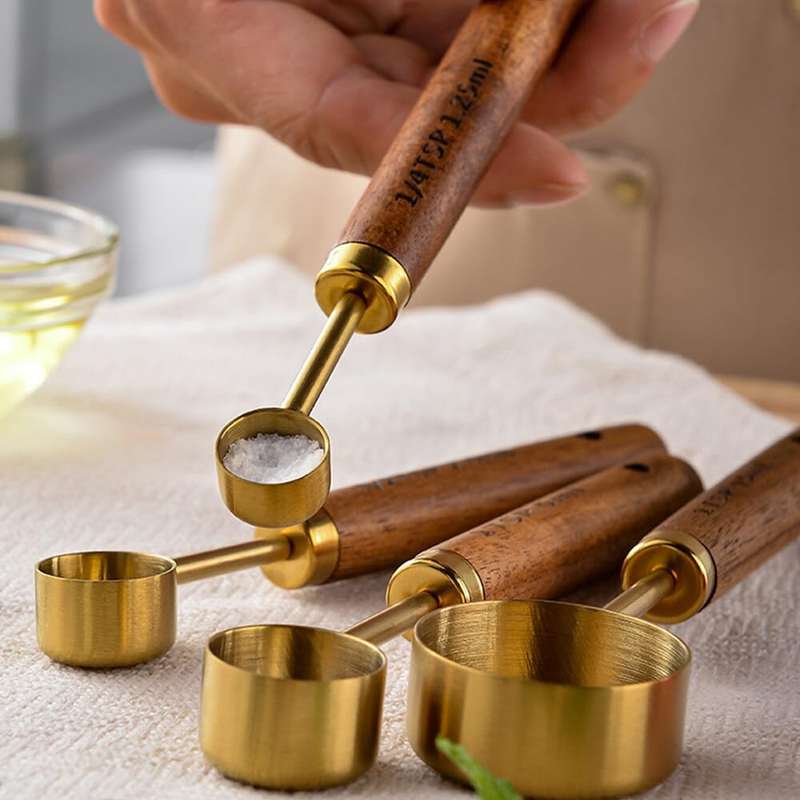 4 pieces stainless steel measuring spoons