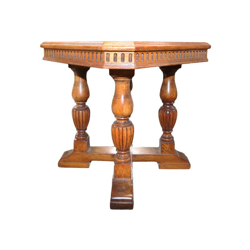 20th Century Small Oak Table