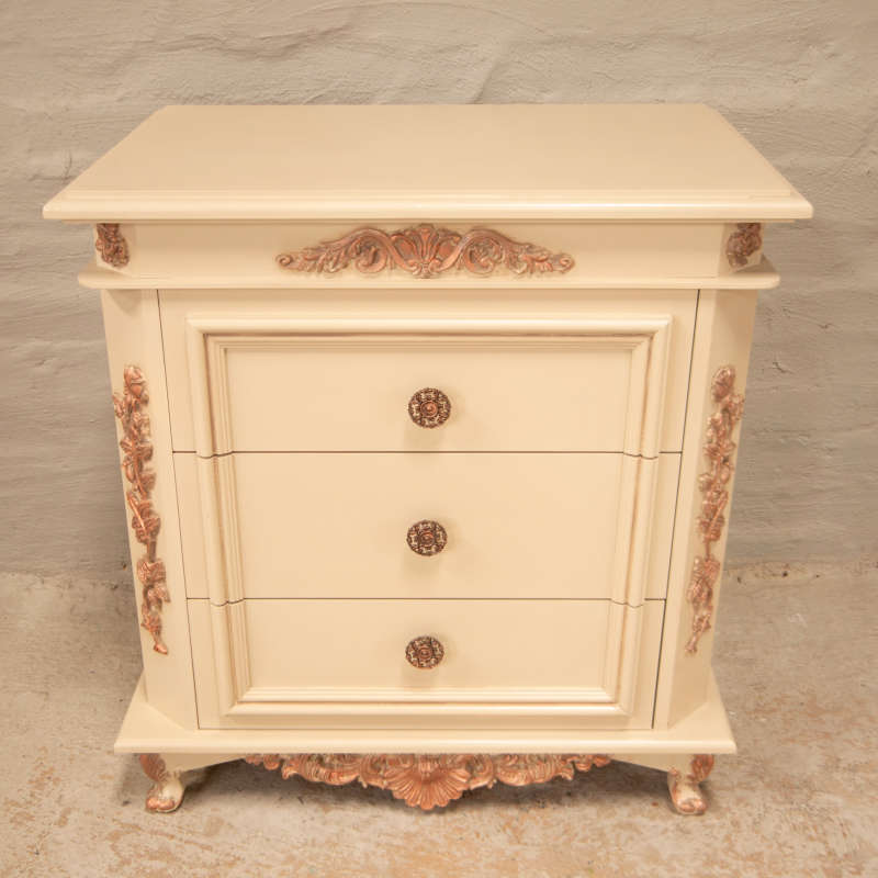 Large Pedestals in Country Grey