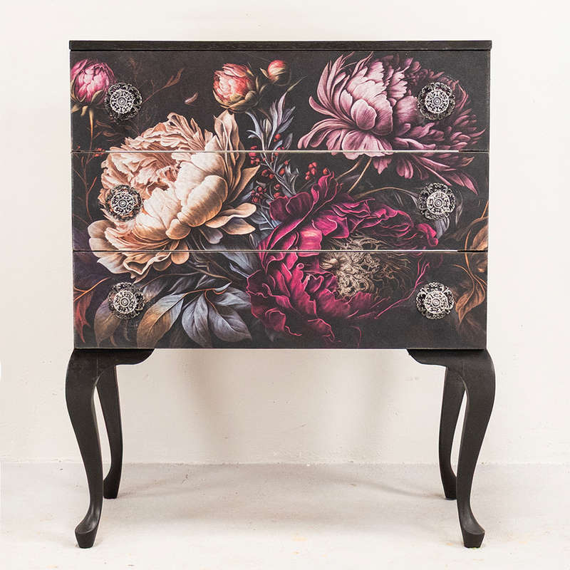 Artistic Chest of Drawers