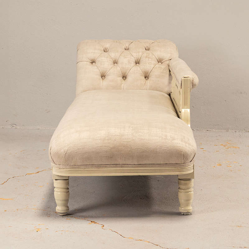 Chaise Lounge