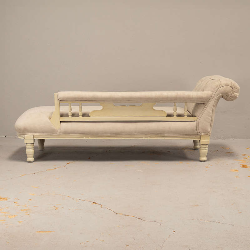 Chaise Lounge