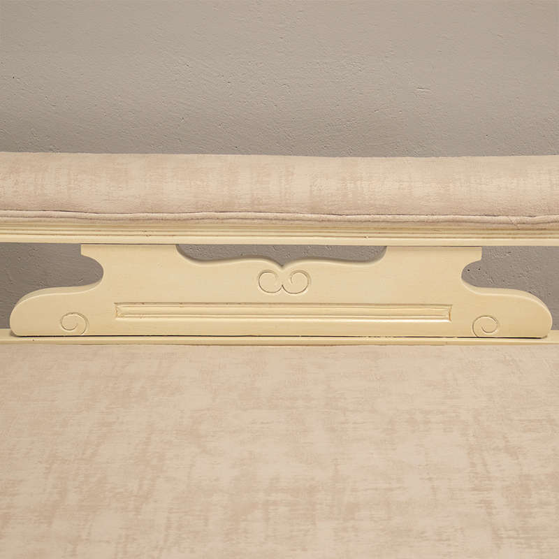 Chaise Lounge