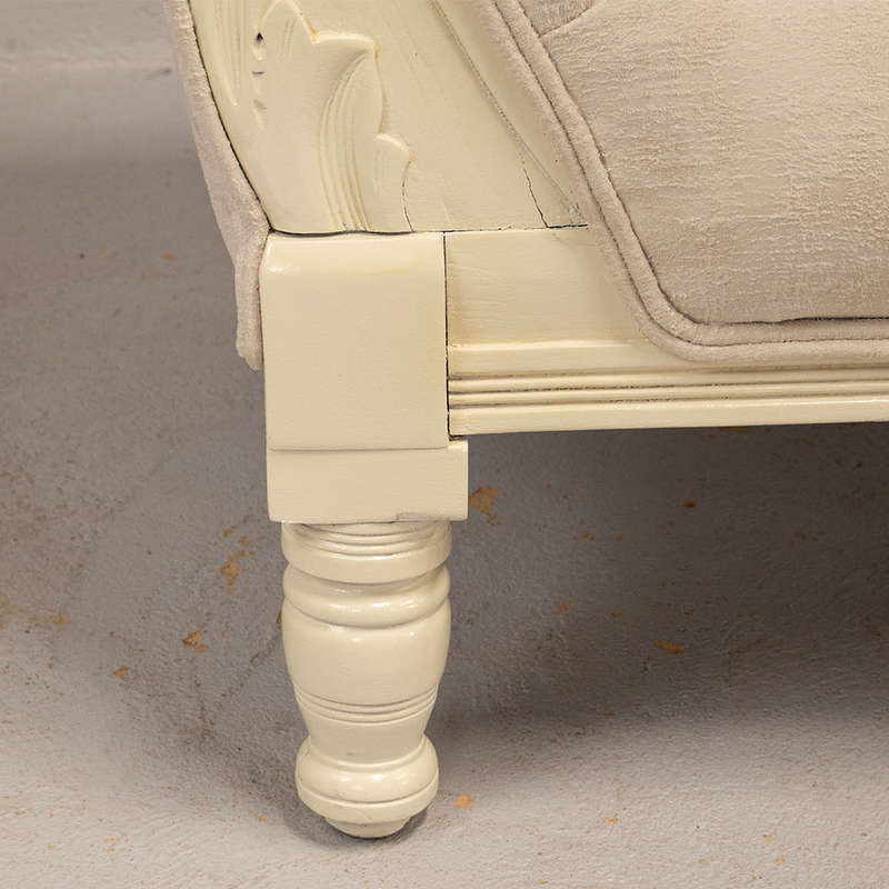 Chaise Lounge