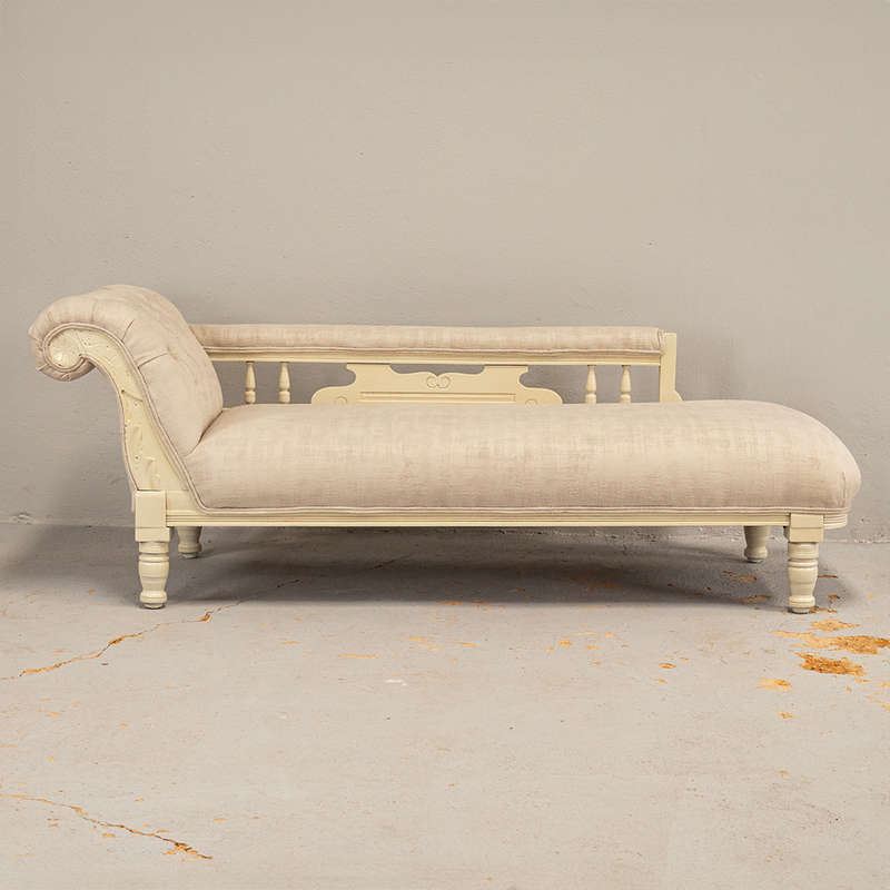 Chaise Lounge