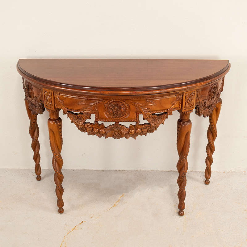 Colonial Console