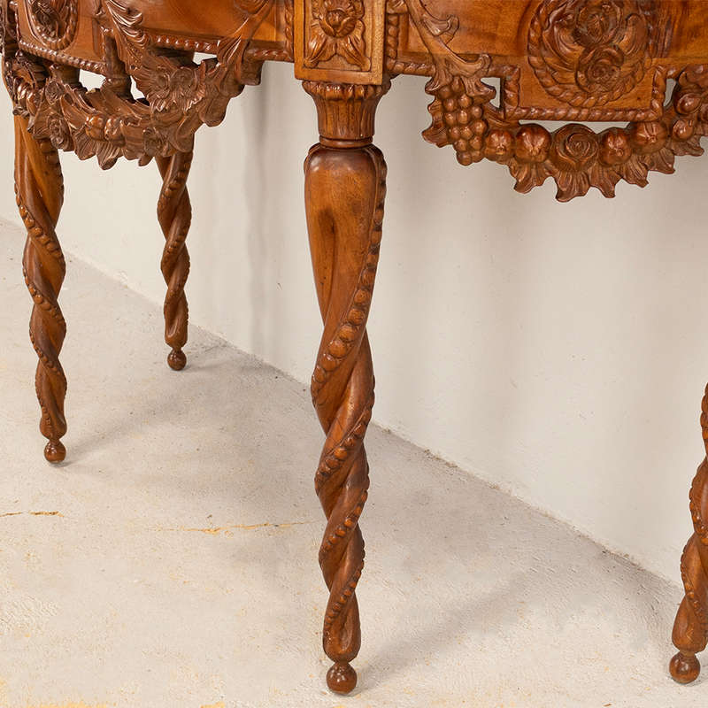 Colonial Console