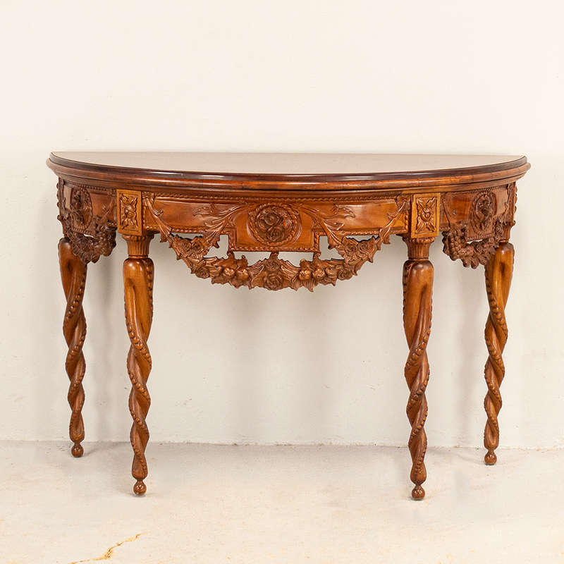 Colonial Console