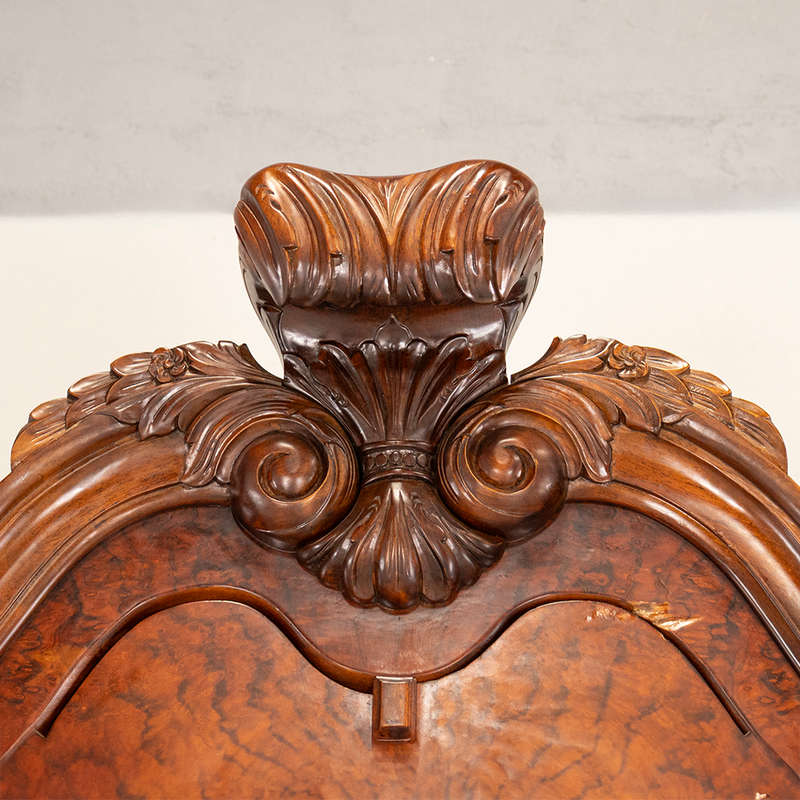 Dutch Bombe Armoire