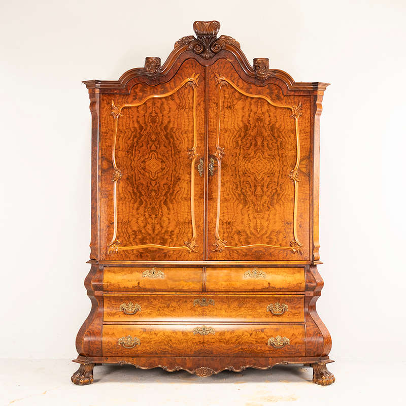 Dutch Bombe Armoire