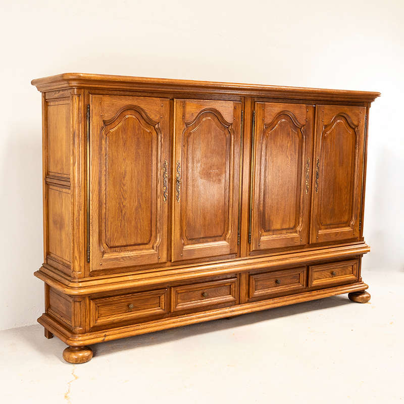 Large Oak Cabinet