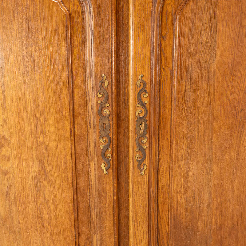 Large Oak Cabinet