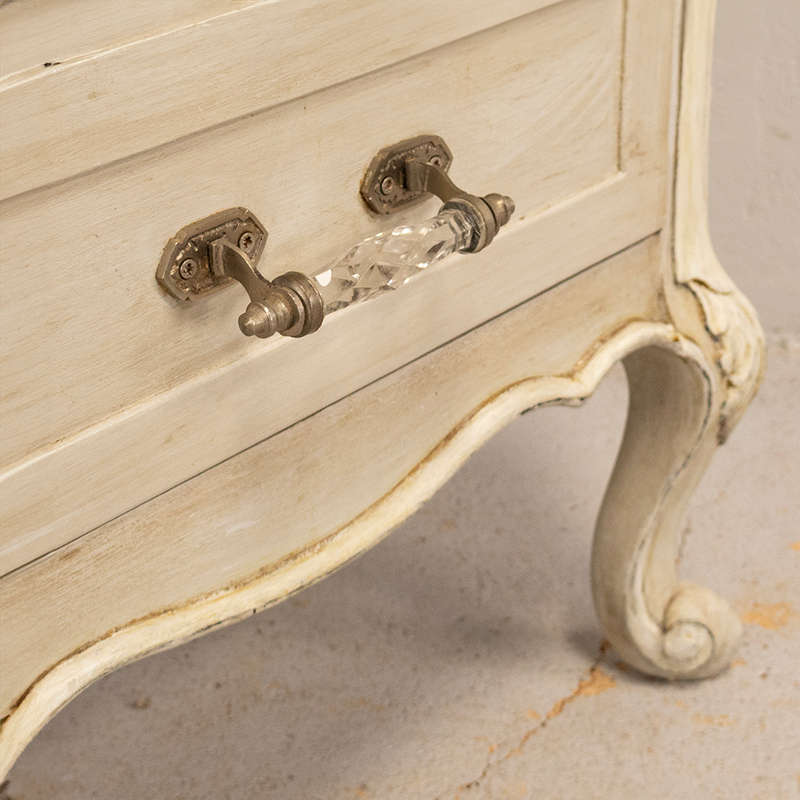 Single French style Pedestal