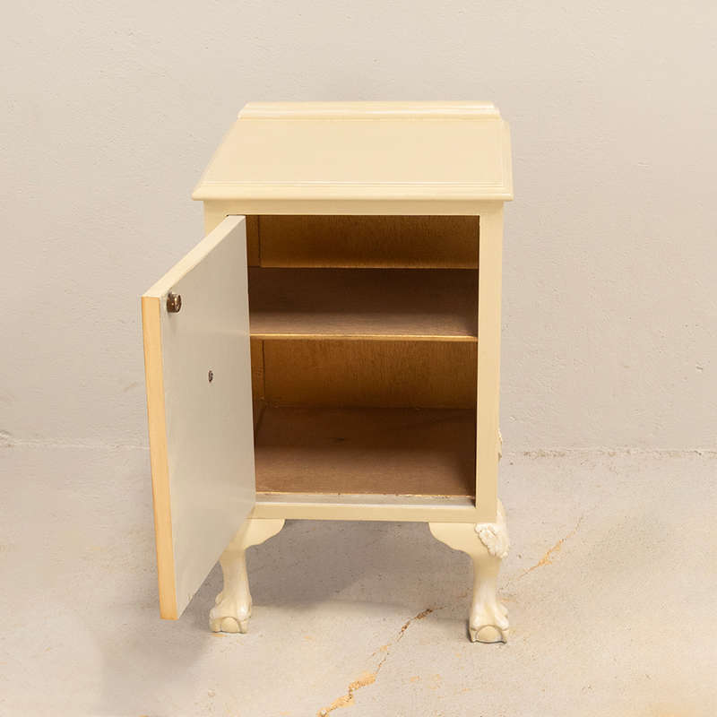 Ball and Claw Pedestal