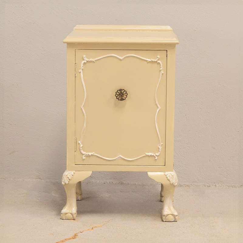 Ball and Claw Pedestal