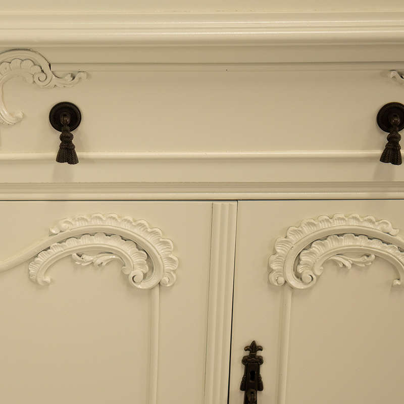 French style Display Cabinet