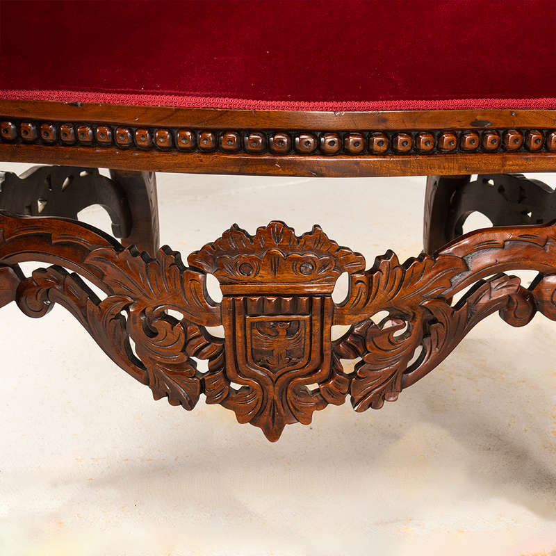 Throne Chairs