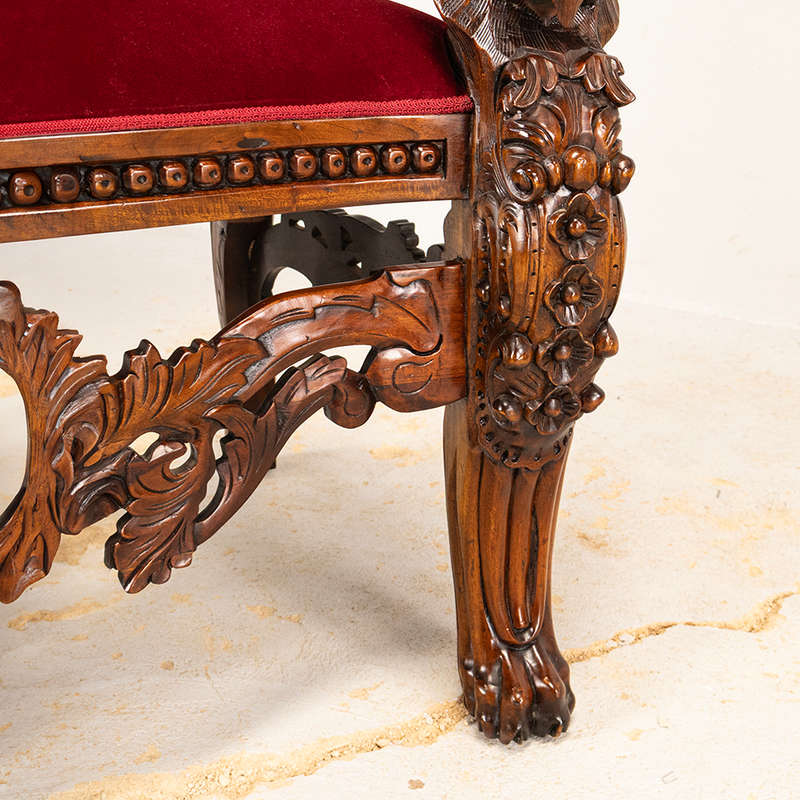 Throne Chairs