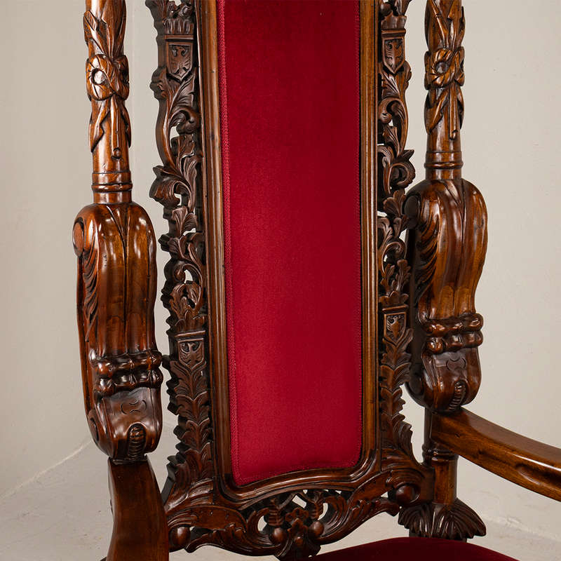Throne Chairs