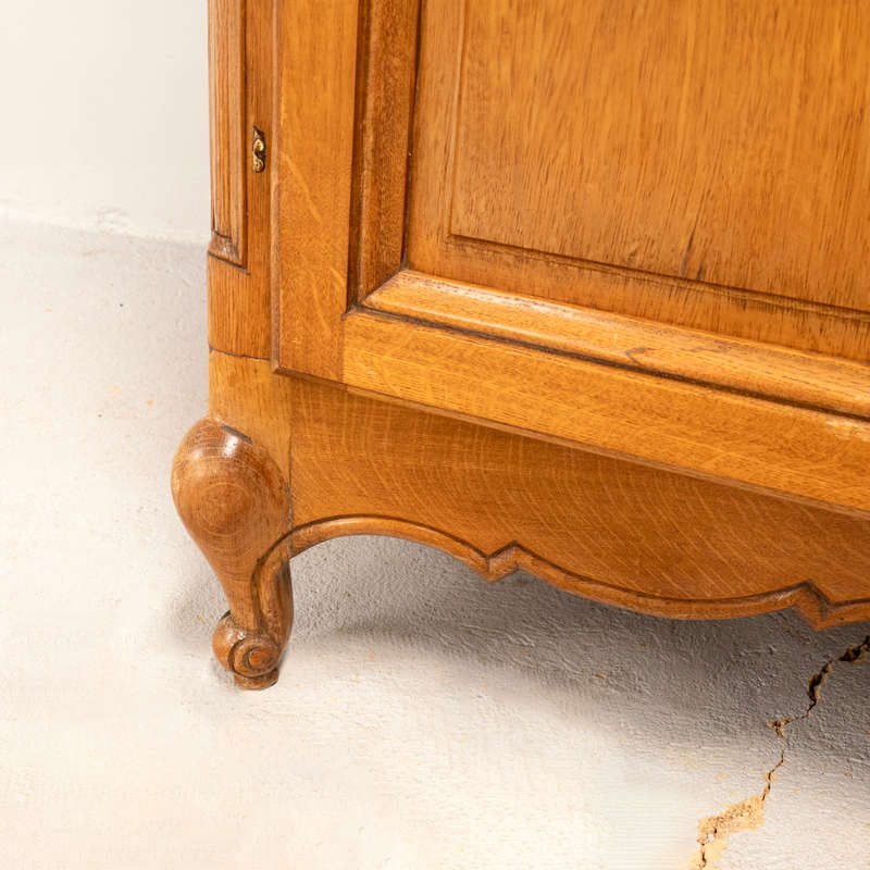 Continental Oak Four Door Cupboard