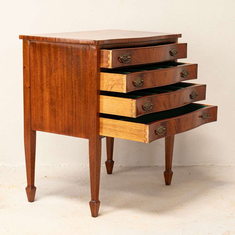 Mahogany Serpentine Chest of Drawers