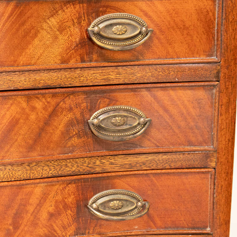 Mahogany Serpentine Chest of Drawers