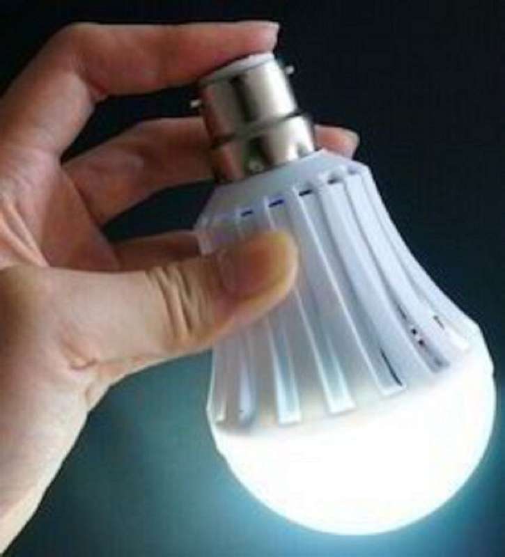 Loadshedding Rechargeable LED Light Bulb 7w - Screw - Cool White - 3 Pack