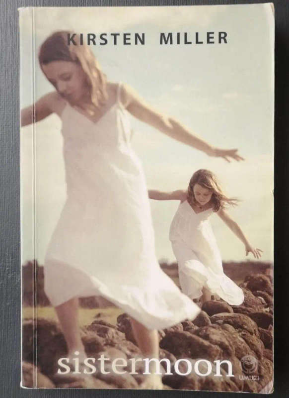 Sistermoon (Large Softcover)