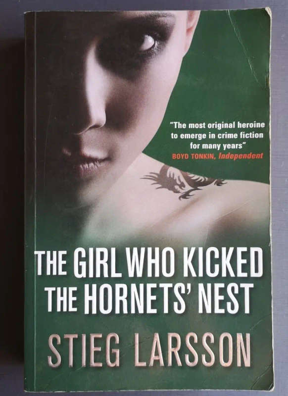 The Girl Who Kicked the Hornet's Nest (Large Softcover)