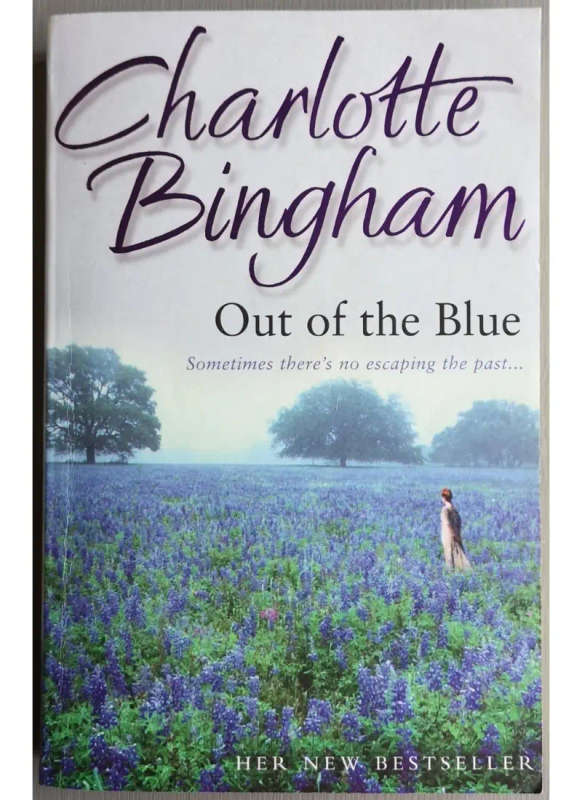 Out of the blue (Medium Softcover)