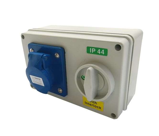 INTERLOCK SWITCHED SOCKET 16A 220V 2P+E IP44 IPS-CE-1413