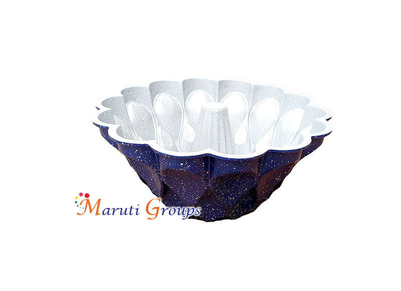 Big Doughnut Tray / Bundt Baking Pans