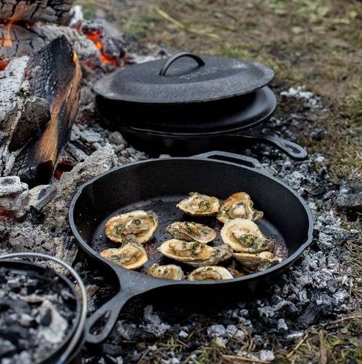 Lodge Cast Iron Skillet 33.66cm