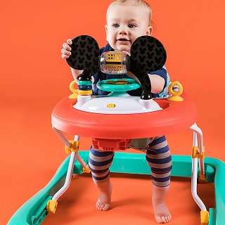 DB MICKEY HAPPY TRIANGLES WALKER
