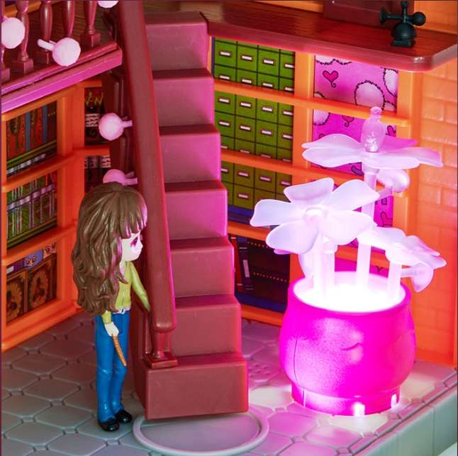 HARRY POTTER DIAGON ALLEY(HERMIONE & FRED)