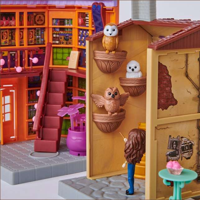HARRY POTTER DIAGON ALLEY(HERMIONE & FRED)