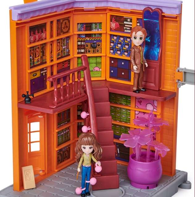 HARRY POTTER DIAGON ALLEY(HERMIONE & FRED)