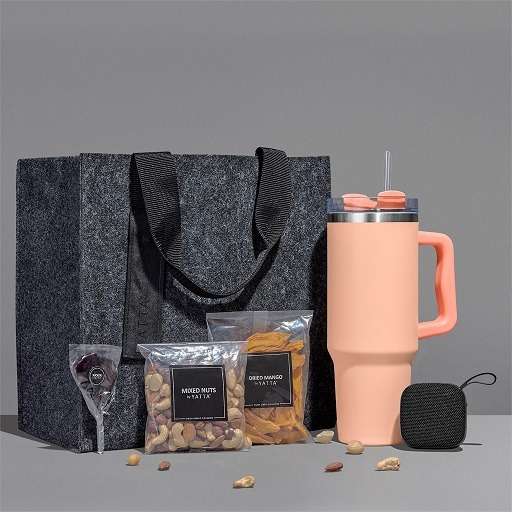 Yatta Graceful Goodies Hamper - Peach