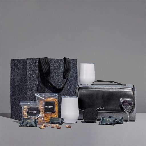 Yatta Lavishly Laden Hamper - Solid White