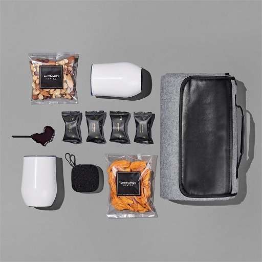 Yatta Lavishly Laden Hamper - Solid White