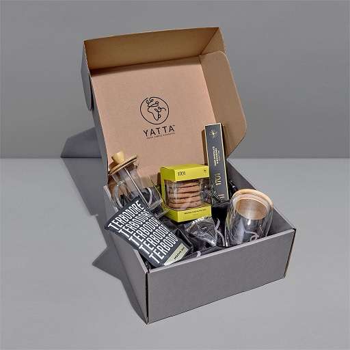 Yatta Premium Pleasures Hamper - Natural