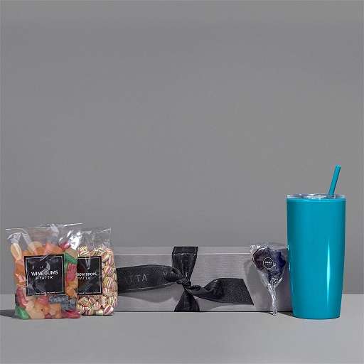 Yatta Happy Huddle Hamper - Turquoise