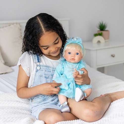TINY TREASURES DOLL SNOWFLAKE BABY CARE SET