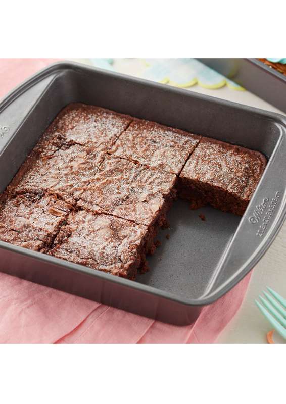 Wilton Perfect Results Premium Non-Stick Square Cake Pan ? 20 x 20 cm