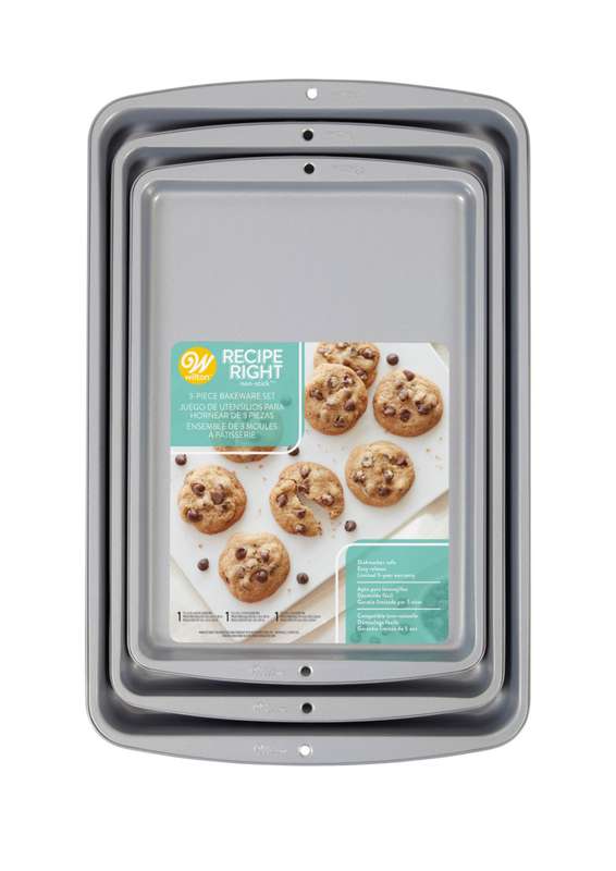 Wilton Recipe Right Cookie Sheet Set ? 3-Piece Non-Stick Baking Sheet Set