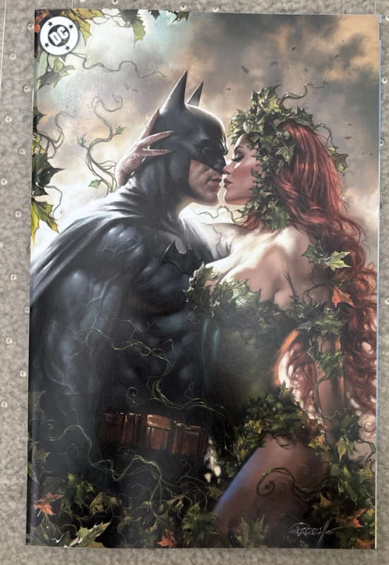 GNORTS SWIMSUIT Edition PARRILLO MEGACON BATMAN & IVY VARIANT LIMITED TO 500 WITH COA.