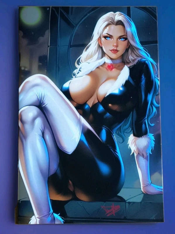 Multiverse Saga Black Cat Cosplay Virgin SPOT FOIL Variant Dhaxina Spider-Man