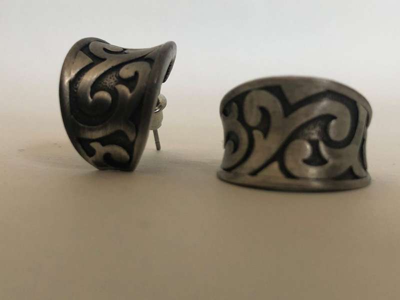 Dark Silver Tone Earrings With Twirly Design Huggie Style Earrings #ML0088 R120.00 | Dimensions: ...