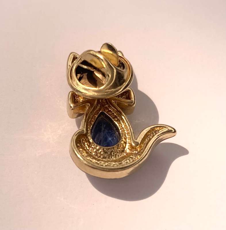 Lapel Pin / Brooch - Cat With Diamante and Tear Shaped Blue Bead. Silver and Gold Colour #ML1006 ...