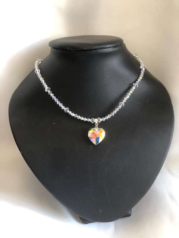 Necklace - Crystals with Crystal Heart Pendant, Magnetic Clasp #ML257